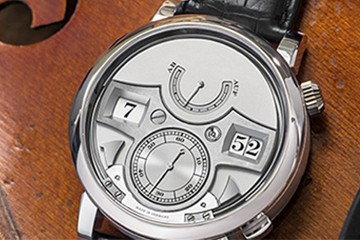 欧米茄里面有雾气