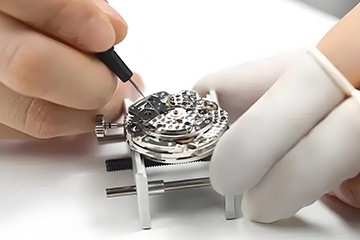 欧米茄手表白金表带